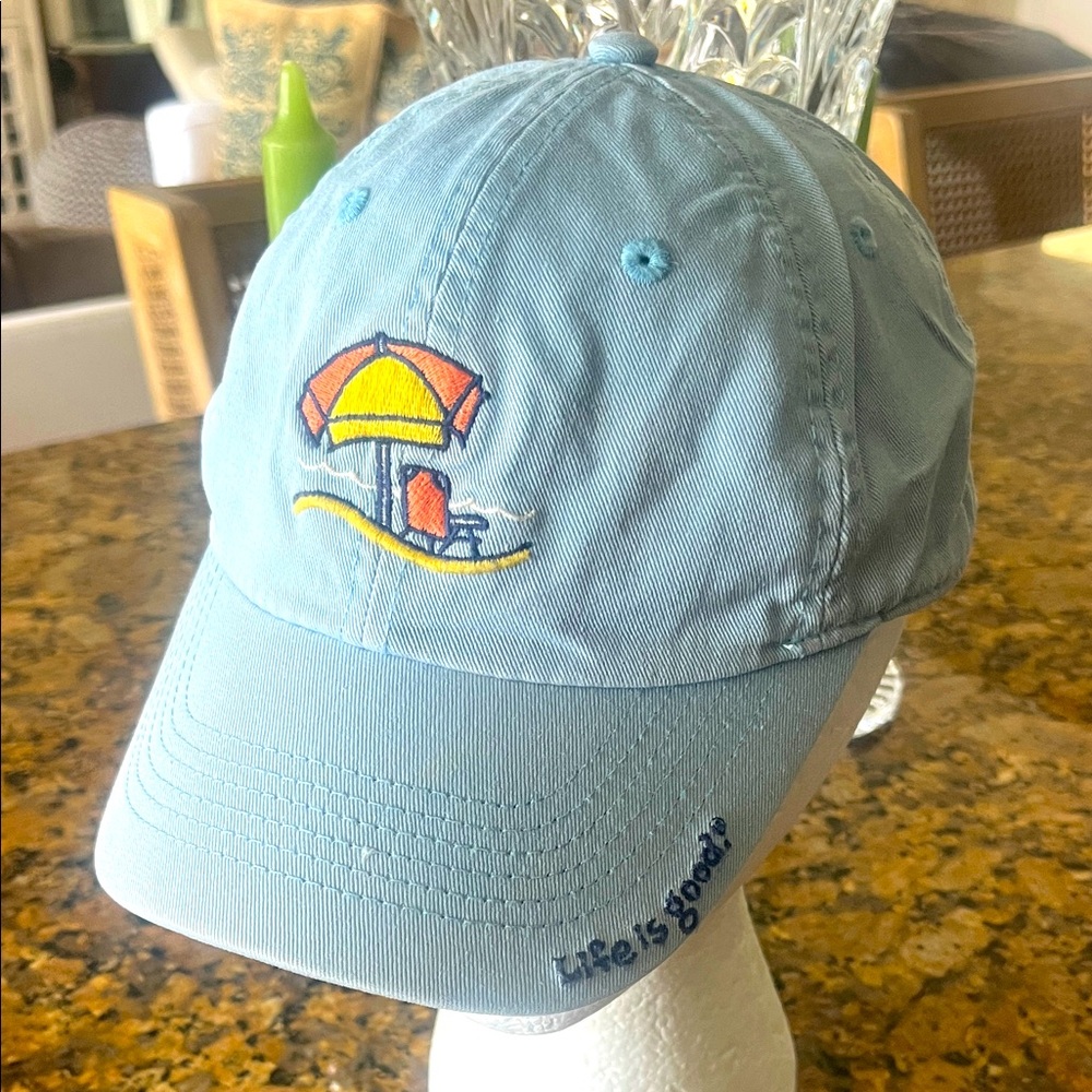 Life is good beach chair logo, smiley face adjustable blue baseball cap unisex